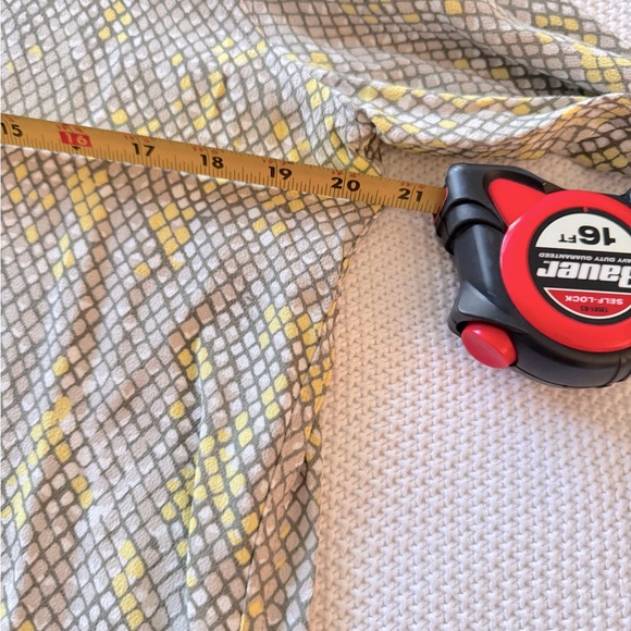 EQUIPMENT Grey & Yellow Button Up Shirt Geometric Snakeskin Blouse Silky Top - Picture 14 of 16